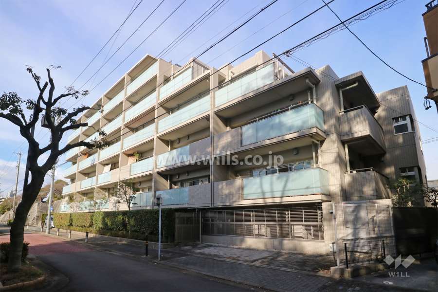 プラウド上社の外観（東側から）