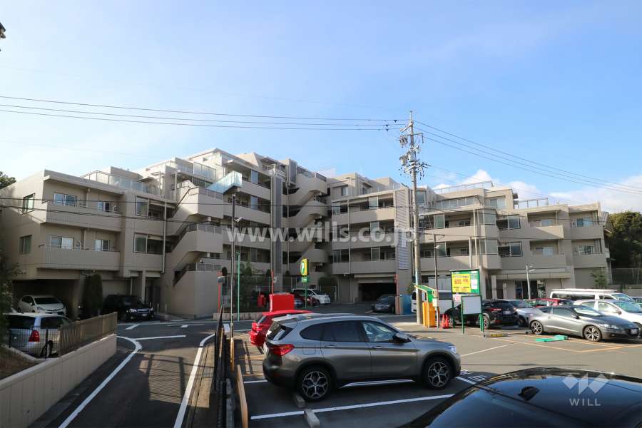 プラウド上社の外観（北側から）