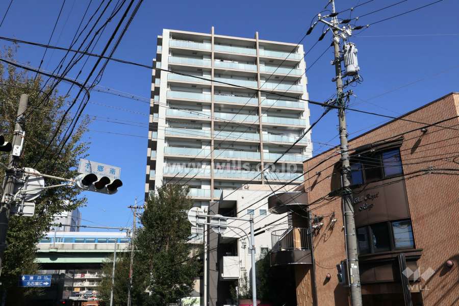 プラウド本郷の外観(南側から）
