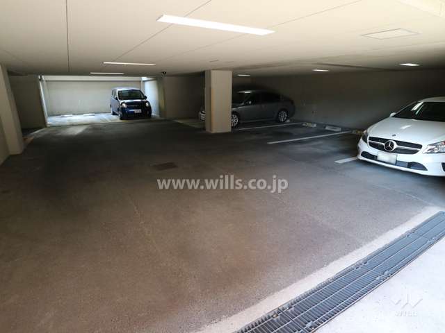 敷地内駐車場（屋内平面式）