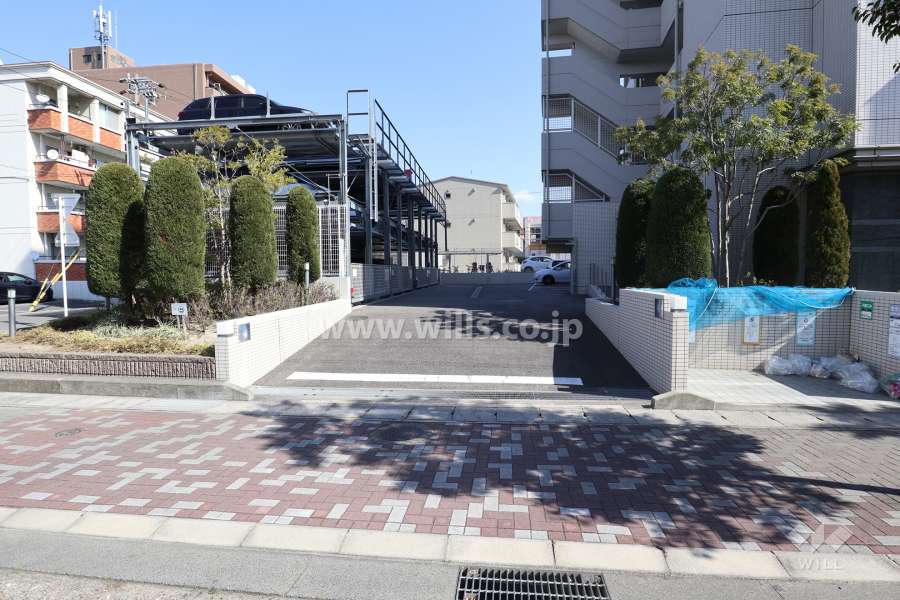 駐車場出入口