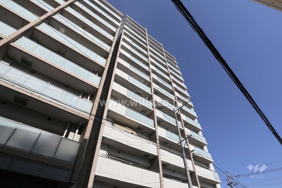 プラウド藤が丘テラスの外観（南西側から）