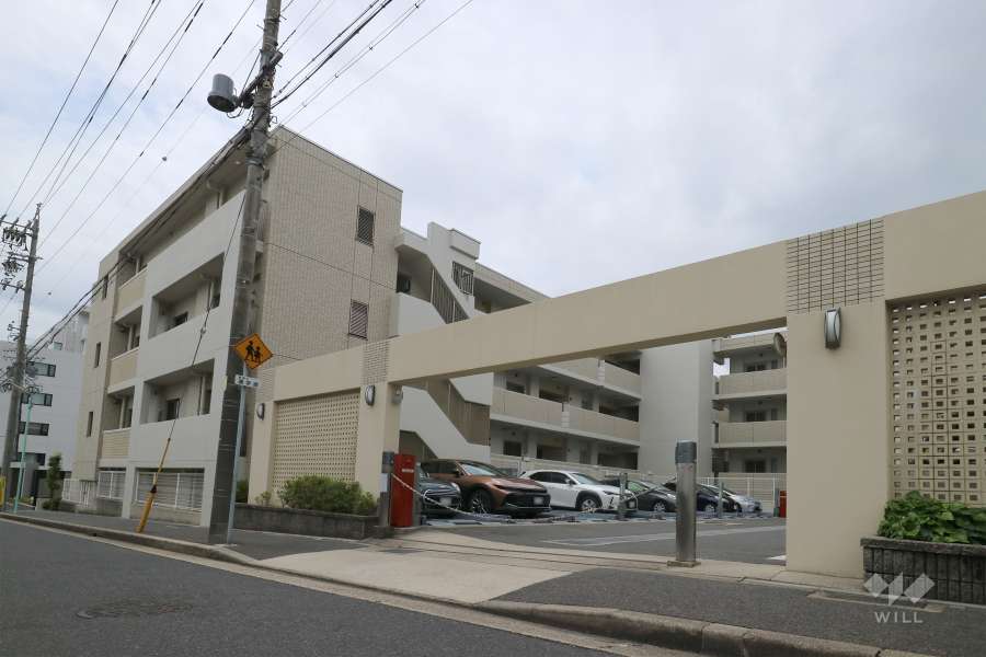 敷地内駐車場（屋外機械式・ロボットゲート付き）