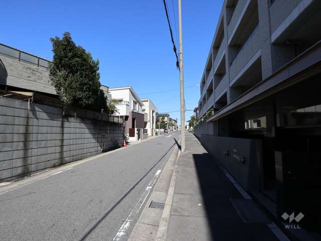 敷地西側前面道路