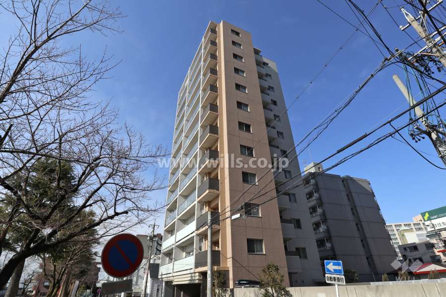 プラウド藤が丘の外観（東側から）