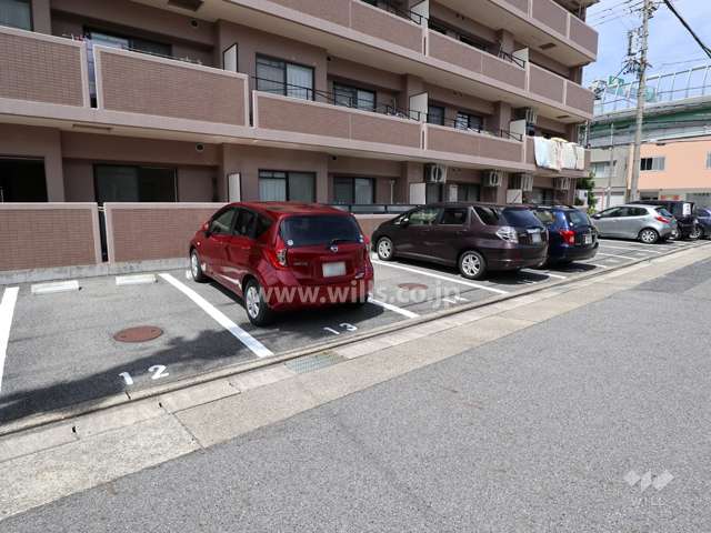 敷地内駐車場(屋外平面式)