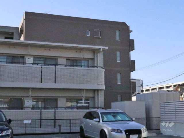 バンベール・グラン藤が丘の外観（南東側から）