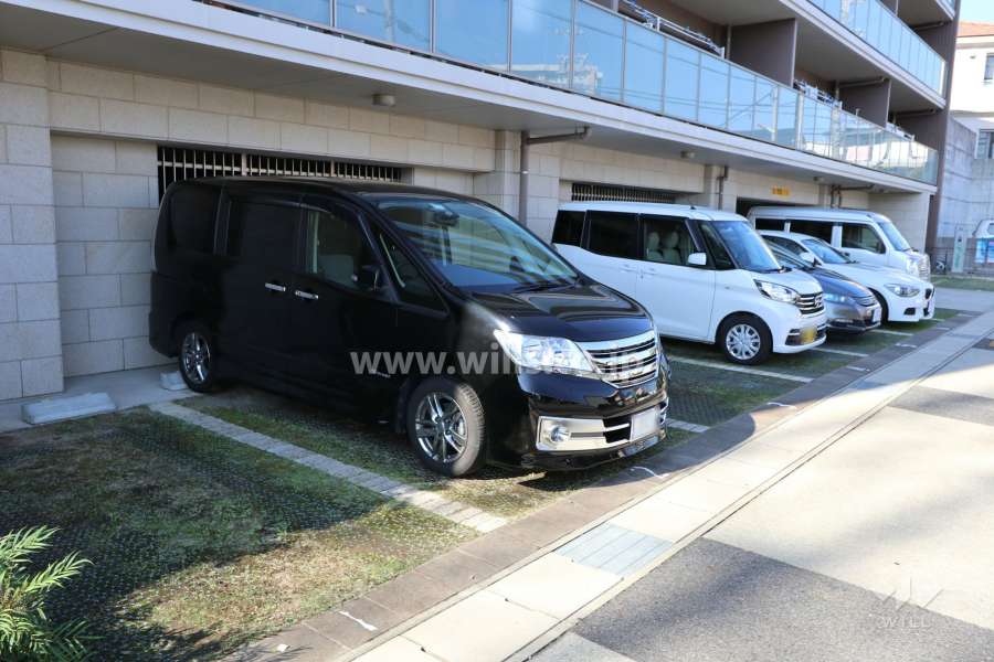 敷地内駐車場(屋外平面式)