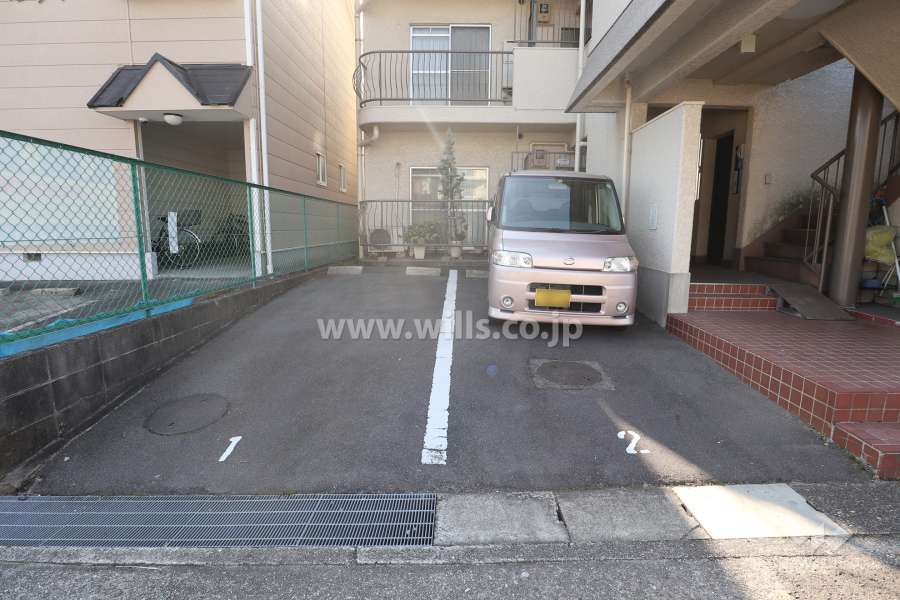 敷地内駐車場（屋外平面式）
