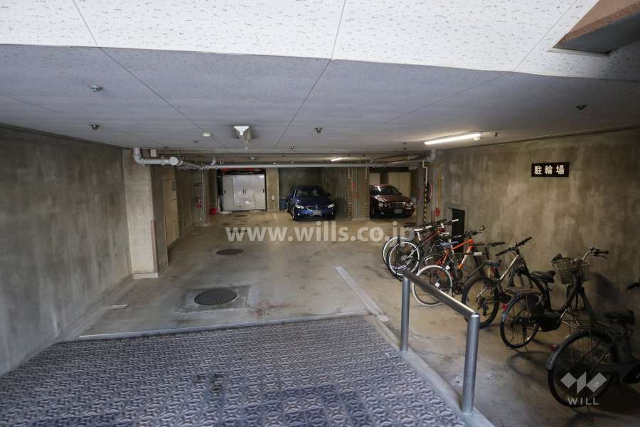敷地内駐車場（屋内平面式）