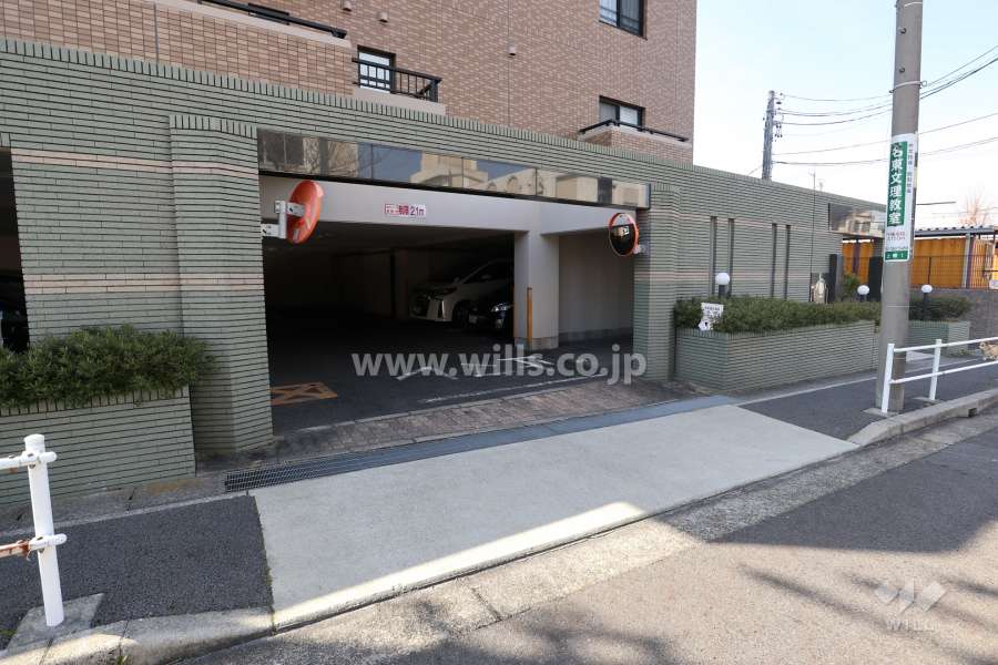 駐車場出入口