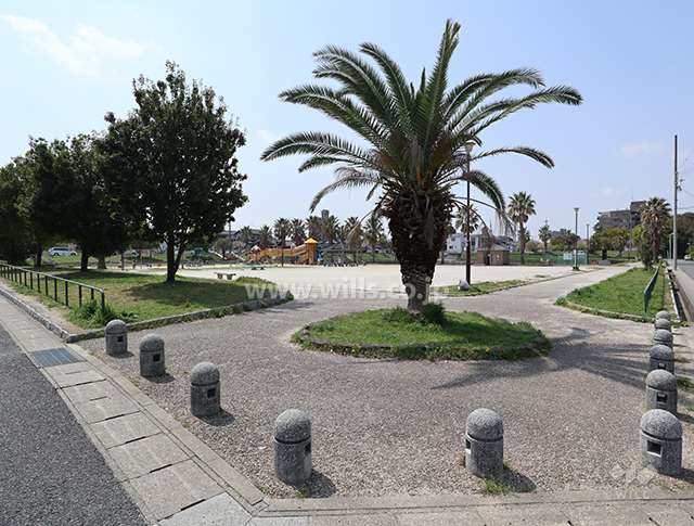 マンションの南側は猪子石原中央公園です。