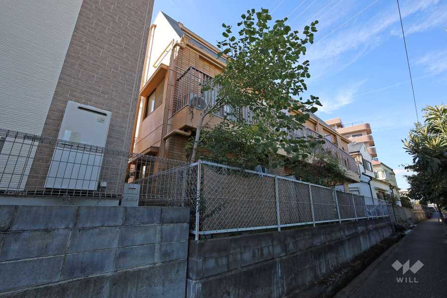 サンパレス21宝塚南の外観（南東側から）