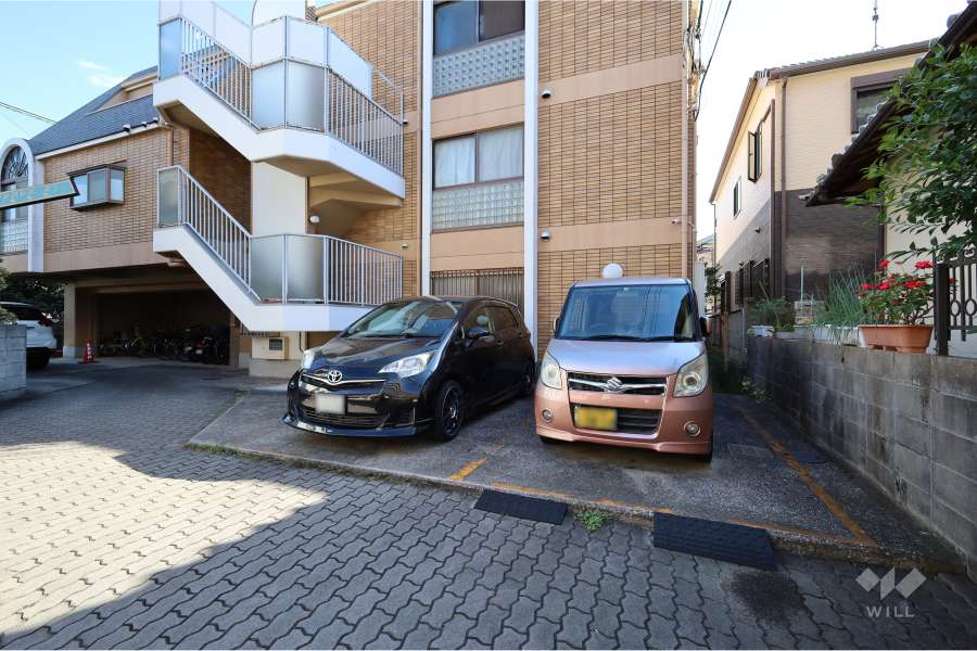 敷地内駐車場（屋外平面式）