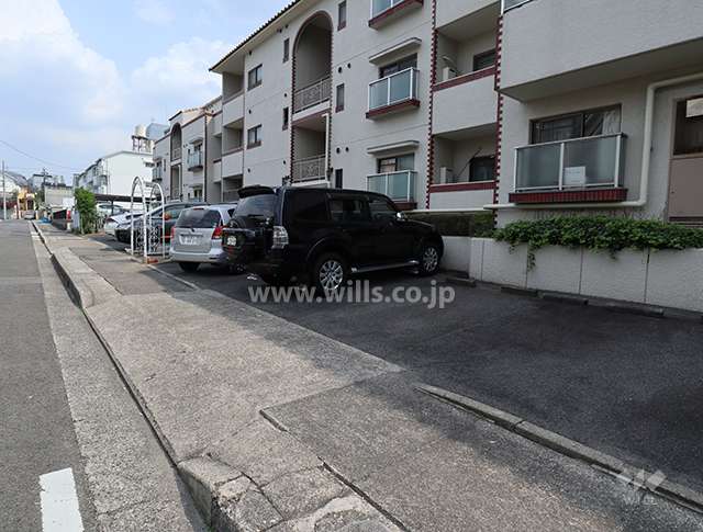 敷地内駐車場（屋外平面式）