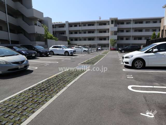 敷地内駐車場（屋外平面式・機械式）