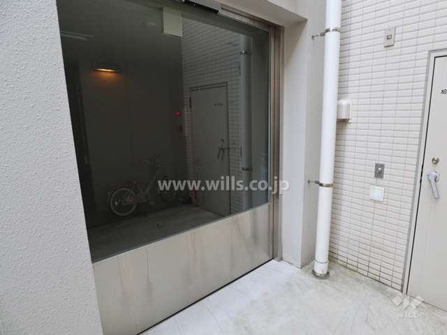 駐輪場入り口（ロック付きです）