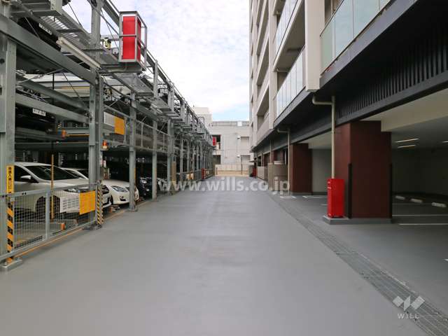 敷地内地上駐車場（屋内平面式・屋外機械式）