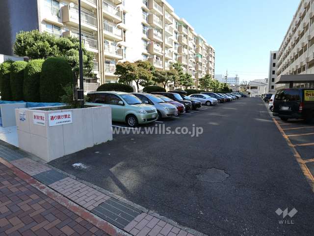 駐車場出入り口