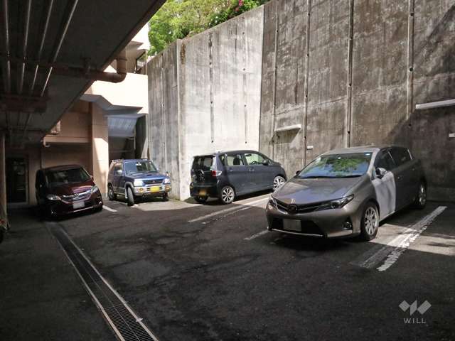 敷地内駐車場(屋内・屋外平面式)