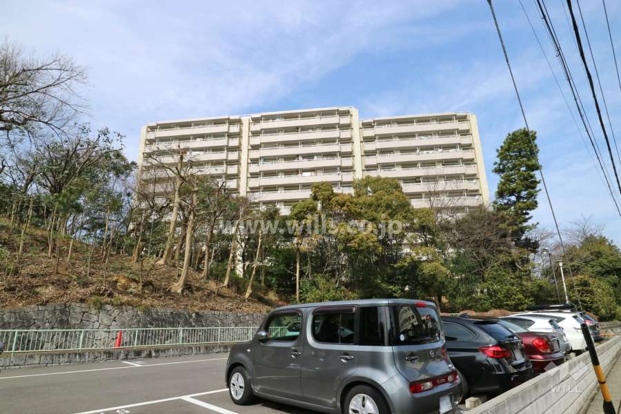西一社第二団地101号棟の外観（南東側から）