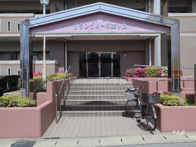 エントランス（正面）