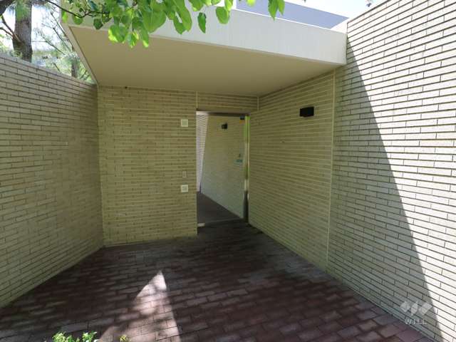 緑道からのサブエントランス