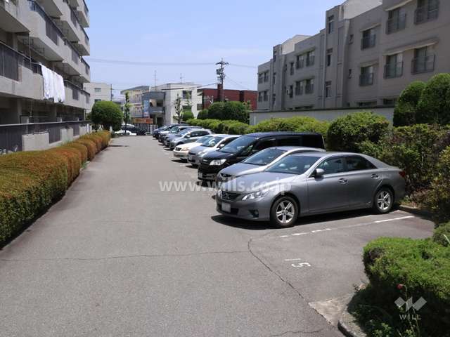 敷地内駐車場(屋外平面式)