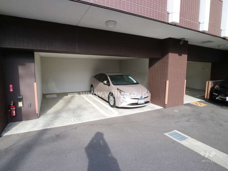 敷地内駐車場（屋内平面式）