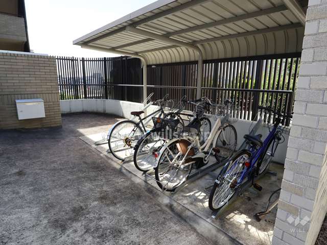 敷地北側部分にある駐輪場