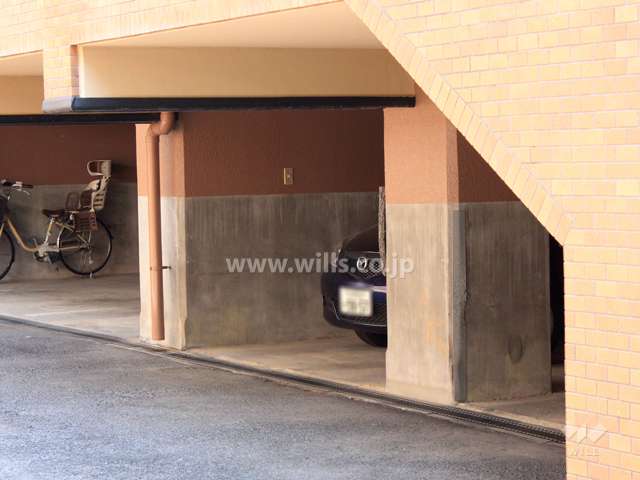 敷地内駐車場（屋内平面式）