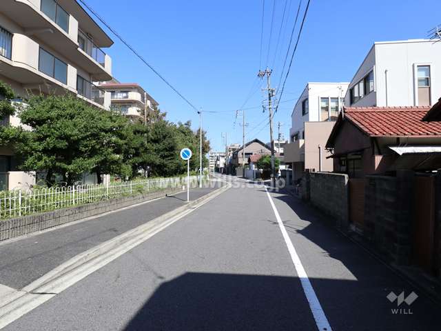 敷地東側前面道路