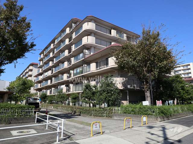 サンマンション千種公園D棟の外観(南東方向から)