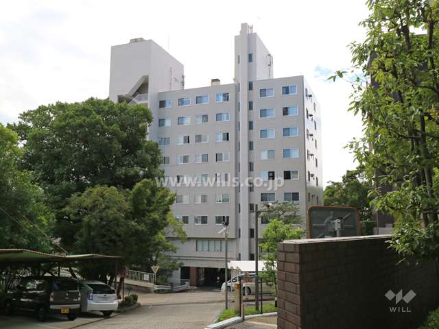 月見ヶ丘マンションG棟の外観（北西側から）