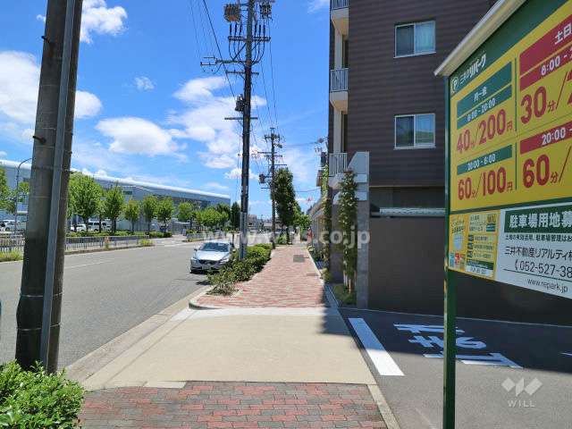 敷地東側前面道路