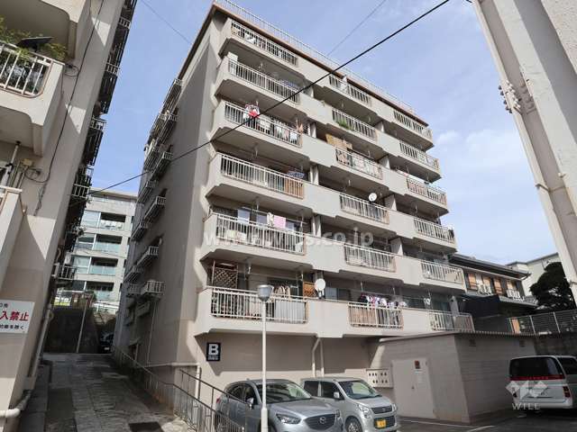マンション向陽台B棟の外観(南西側から)