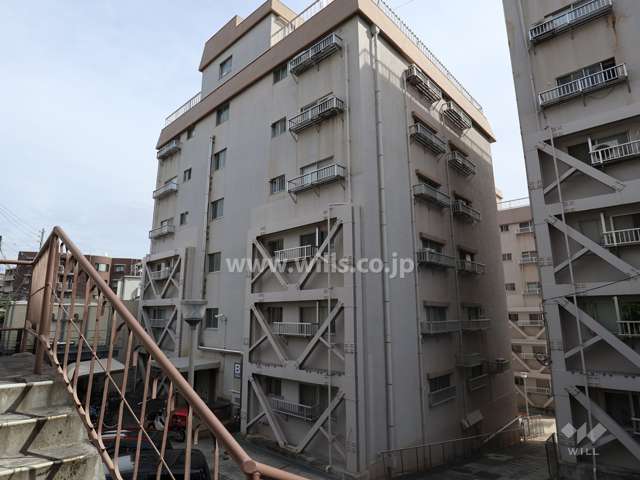 マンション向陽台B棟の外観(北西側から)