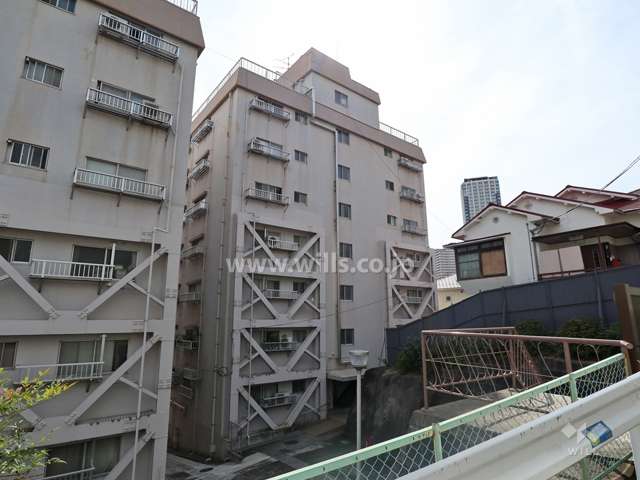 マンション向陽台C棟の外観(北東側から)