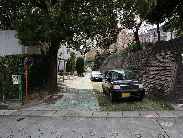 敷地入口