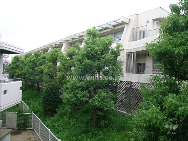 豊中ガーデンハウスホワイティルＳ棟の外観（南東側から）