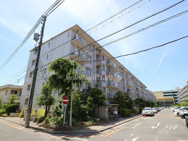 タウン千代田橋8号棟の外観（北東側から）