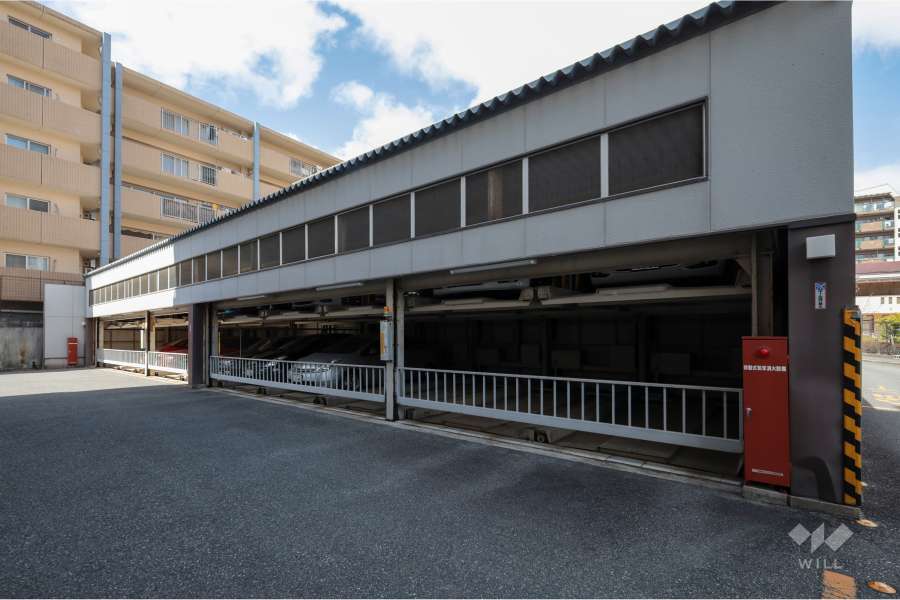 敷地内駐車場（屋内機械式）