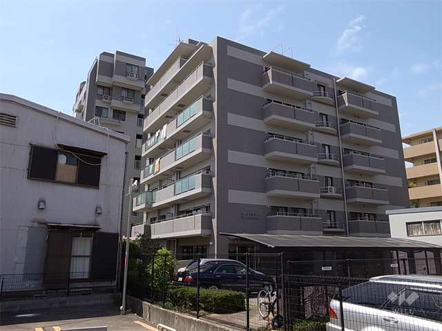 オーガスタコート宝塚の外観（北東側から）