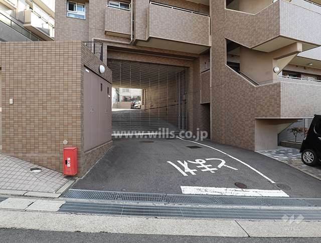 敷地内駐車場の出入り口