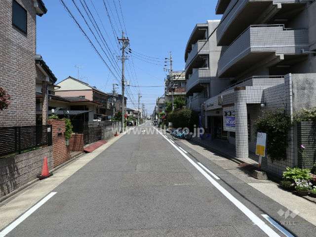 敷地西側前面道路