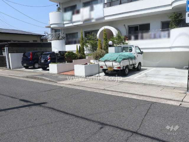 敷地内駐車場(屋外平面式)
