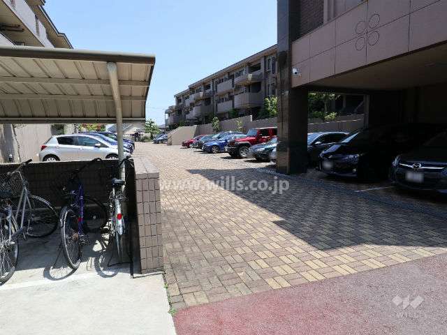 敷地内駐車場(屋外・屋内平面式)