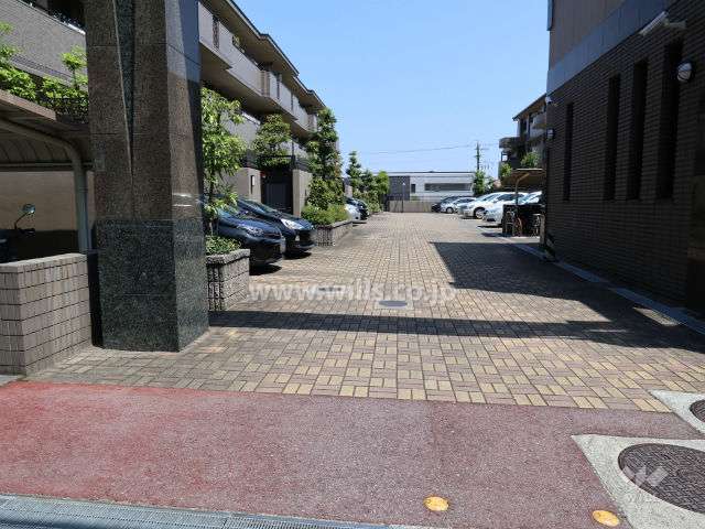敷地内駐車場(屋外平面式)