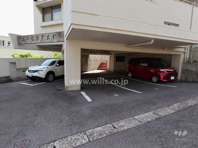 敷地内駐車場（屋外平面式・屋内平面式）