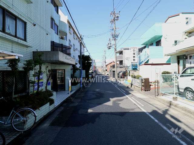 敷地北側の前面道路